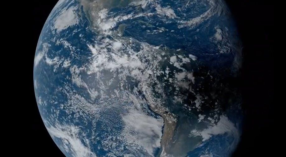 Eclipse: imagem de satélite mostra sombra da lua cruzando a terra durante mais de 6h e passando pela Paraíba Eclipse: imagem de satélite mostra sombra da lua cruzando a terra durante mais de 6h e passando pela Paraíba