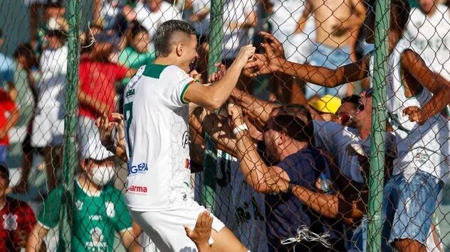 Sousa vence Botafogo-PB por 2 a 1 e reassume liderança de grupo no Campeonato Paraibano Sousa vence Botafogo-PB por 2 a 1 e reassume liderança de grupo no Campeonato Paraibano