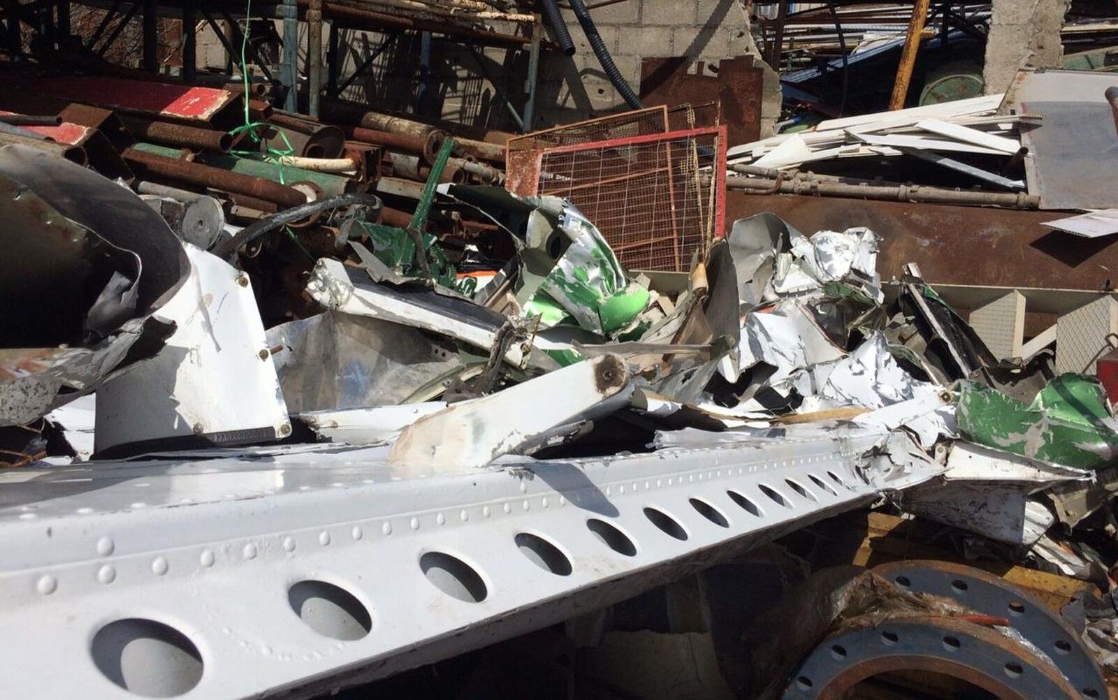 Destroços do avião de acidente que matou Gabriel Diniz foram vendidos por R$ 340 a ferro-velho Destroços do avião de acidente que matou Gabriel Diniz foram vendidos por R$ 340 a ferro-velho