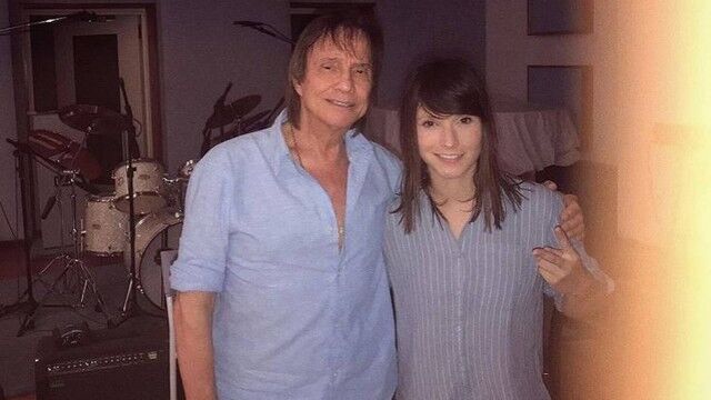 Ex-'The voice', cantora capixaba é apontada como nova namorada do Roberto Carlos Ex-'The voice', cantora capixaba é apontada como nova namorada do Roberto Carlos