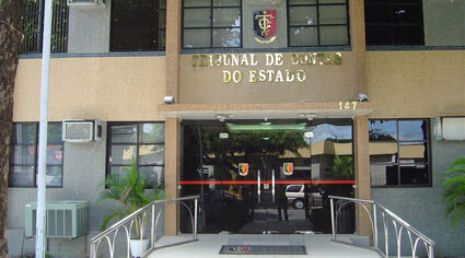 TCE julga contas da Secom, de doze prefeituras e cinco Câmaras nesta quarta TCE julga contas da Secom, de doze prefeituras e cinco Câmaras nesta quarta