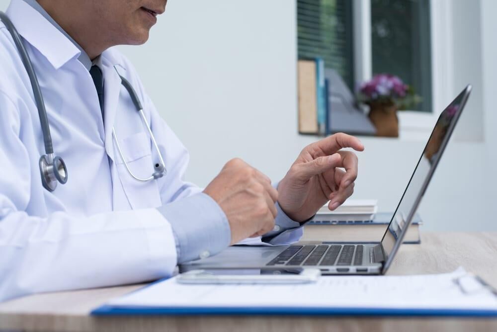 Paraíba vai disponibilizar aplicativo para população se consultar online sobre síndromes gripais Paraíba vai disponibilizar aplicativo para população se consultar online sobre síndromes gripais