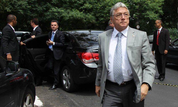 Ex-governador de Alagoas Teotônio Vilela é alvo de operação da Polícia Federal Ex-governador de Alagoas Teotônio Vilela é alvo de operação da Polícia Federal