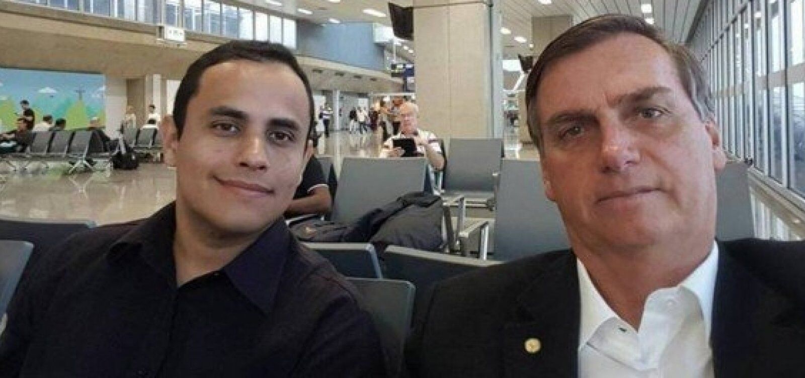 PGR pede fim de medidas cautelares contra paraibano ex-assessor de Bolsonaro paraibano, Tércio Arnoud, Bolsonaro
