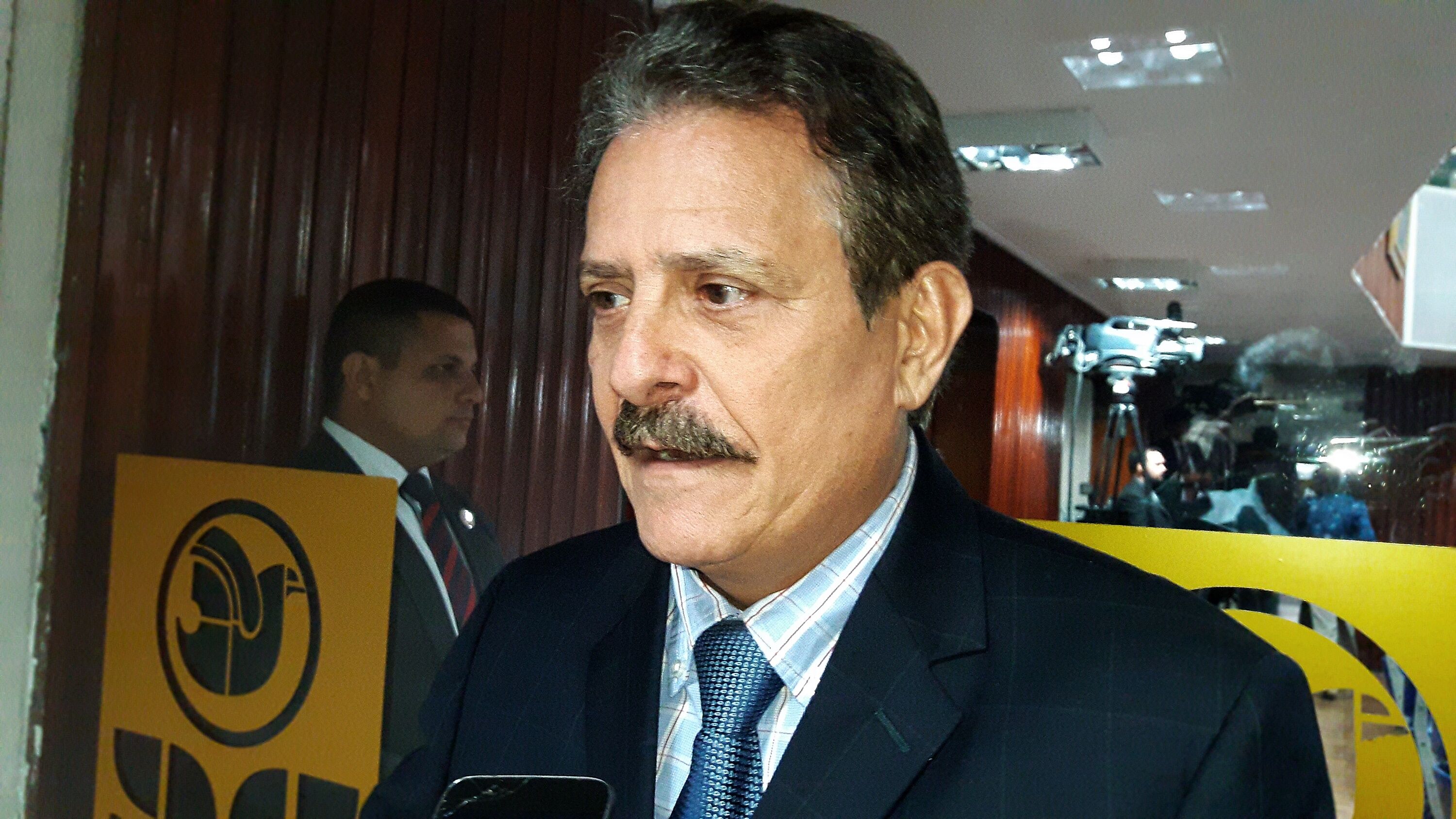 Deputado Tião Gomes testa positivo para Covid-19 e se recupera da doença Deputado Tião Gomes testa positivo para Covid-19 e se recupera da doença