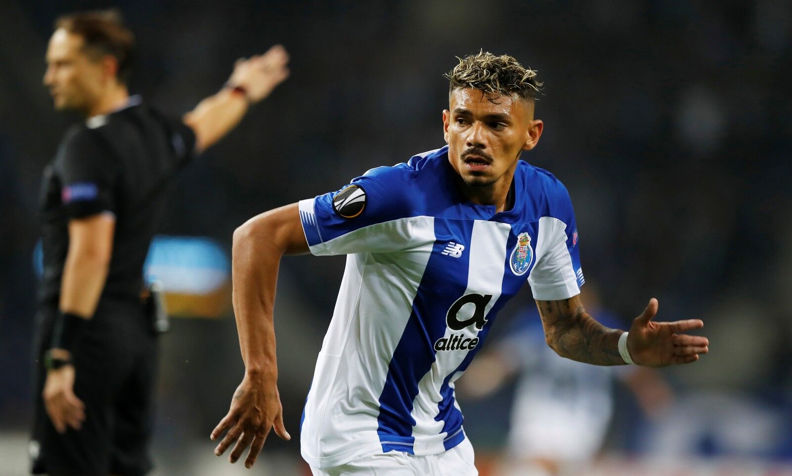 Paraibano Tiquinho Soares festeja 100 jogos pelo Porto: "Sempre fui sonhador. Obrigado por tudo" Paraibano Tiquinho Soares festeja 100 jogos pelo Porto: "Sempre fui sonhador. Obrigado por tudo"