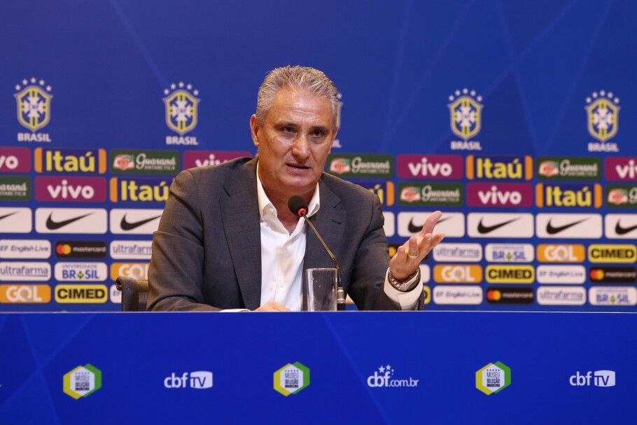 Torcedores levantam hashtag 'Fora Tite' no Twitter e pedem demissão do técnico da Seleção Brasileira por suposta oposição à Copa América
