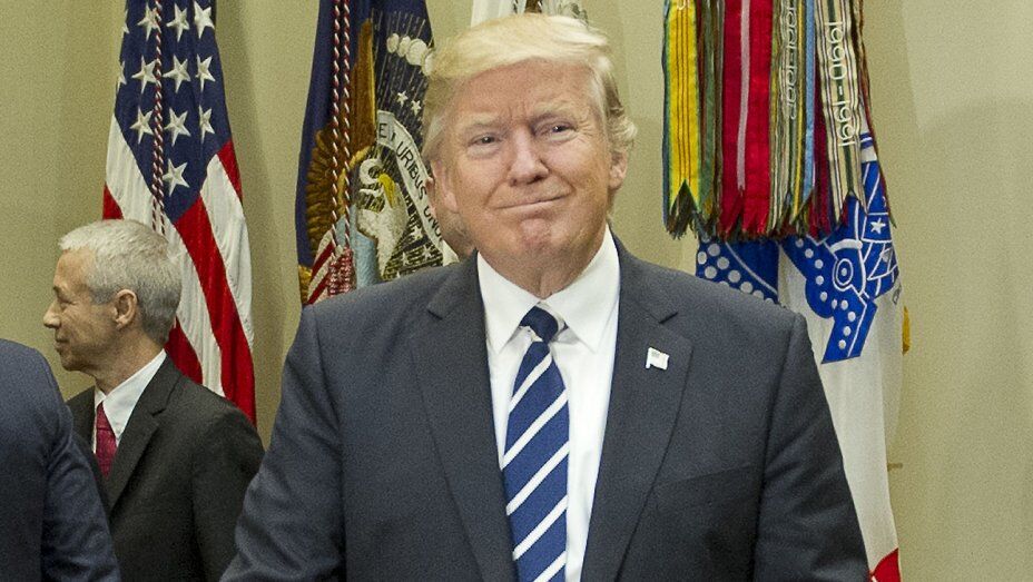 Trump defende elevação de tarifas e cita Brasil como caso de país que ‘taxa demais’ Donald Trump abriu caminho para uma guerra comercial