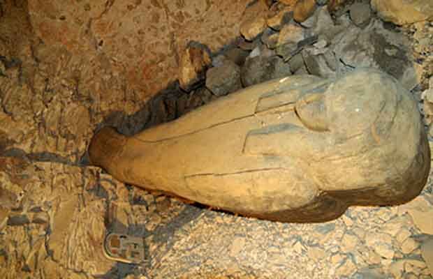 Túmulo de cantora do deus Amon-Rá é achado na cidade egípcia de Luxor Túmulo de cantora do deus Amon-Rá é achado na cidade egípcia de Luxor