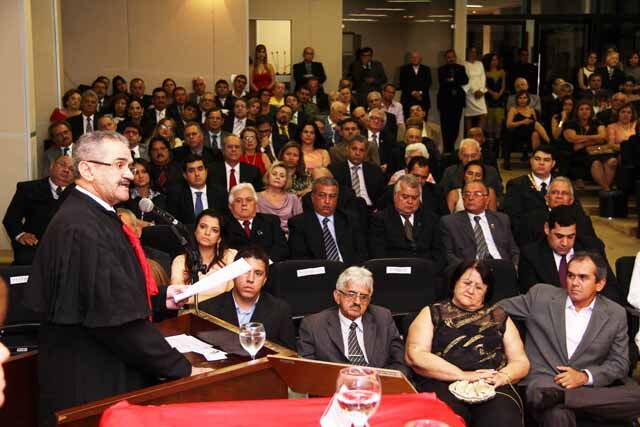 Valberto Lira é empossado novo procurador de Justiça