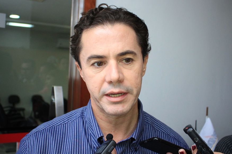 Veneziano e André Amaral anunciam voto contra reforma da Previdência Veneziano e André Amaral anunciam voto contra reforma da Previdência