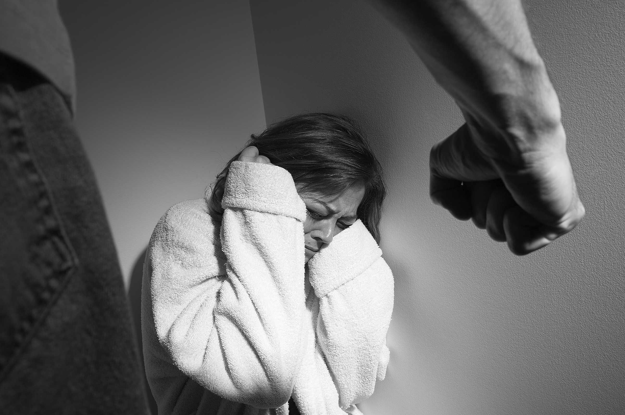 Governo da Paraíba institui programa Casa-Abrigo que visa atender mulheres vítimas de violência doméstica e familiar Governo da Paraíba institui programa Casa-Abrigo que visa atender mulheres vítimas de violência doméstica e familiar