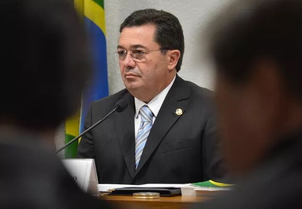 Ministro Vital do Rêgo arquiva investigação sobre móveis de luxo no governo Lula Ministro Vital do Rêgo arquiva investigação sobre móveis de luxo no governo Lula
