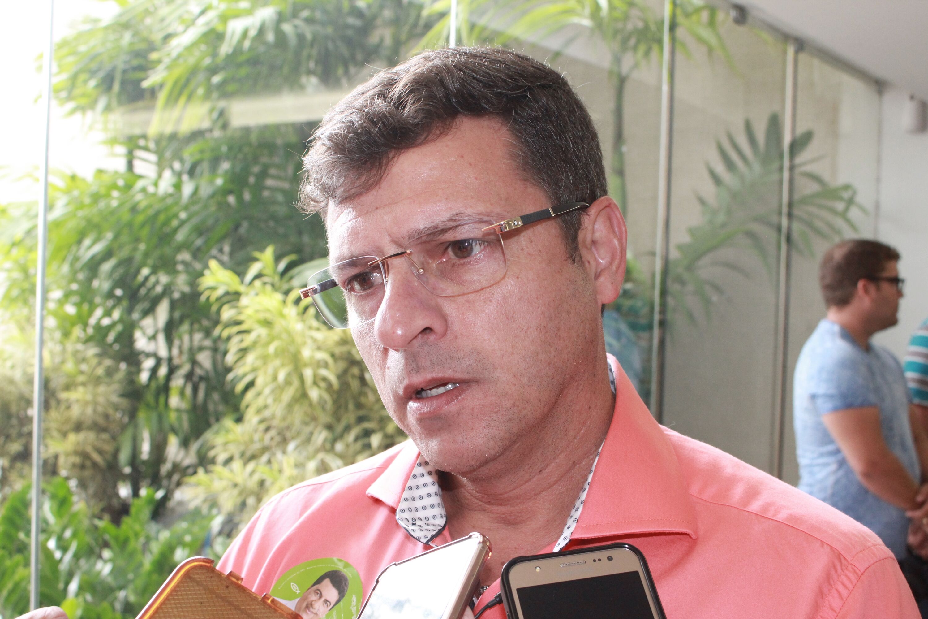 Vitor Hugo defende aliança com PSB e abre espaço na vice para o partido do governador em Cabedelo Vitor Hugo defende aliança com PSB e abre espaço na vice para o partido do governador em Cabedelo