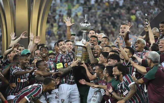 Nino, do Fluminense, comemora expulsão de Fabra: "Graças a Deus ele deu um tapa na minha cara"