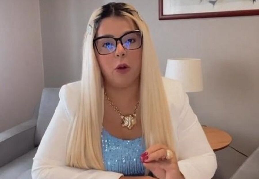 Vidente "Vó Bahiana" faz previsão sobre Sophia e revela dois suspeitos no desaparecimento da criança Após pane em avião de Lula, internautas resgatam vídeos de Vó Bahiana