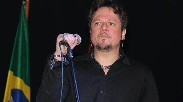 Ex-vocalista do grupo Dominó, Ricardo Bueno morre vítima de uma infecção generalizada