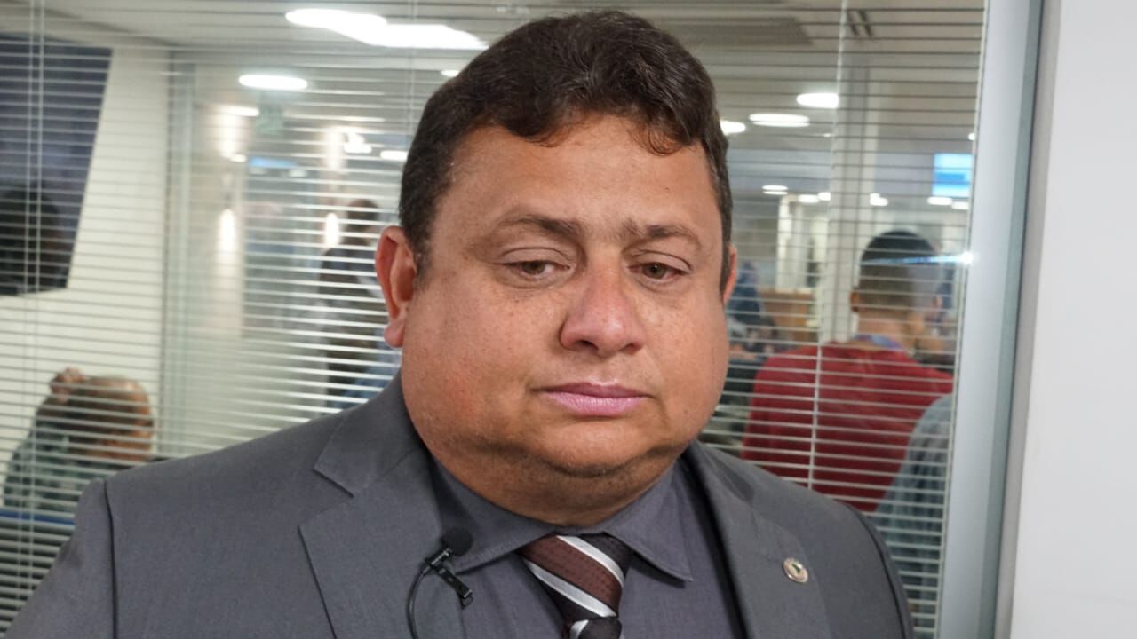 Deputado confirma pedido de CPI das Águas e início de busca de assinaturas para investigar irregularidades na privatização da água em Santa Rita Deputado confirma pedido de CPI das Águas e início de busca de assinaturas para investigar irregularidades na privatização da água em Santa Rita