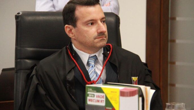 João Azevêdo nomeia mais votado em lista tríplice para cargo de procurador-geral de Justiça João Azevêdo nomeia mais votado em lista tríplice para cargo de procurador-geral de Justiça