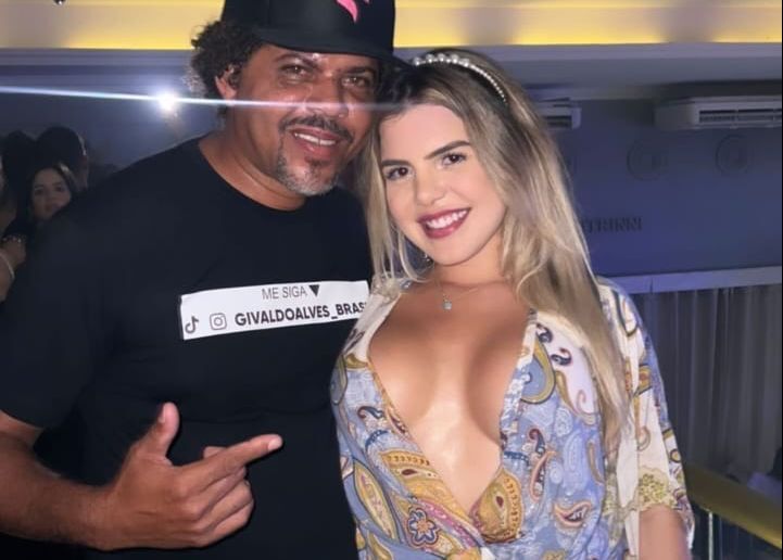 'Mendigo Pegador', Givaldo Alves ganha fãs e marca presença VIP em festa open bar 'Mendigo Pegador', Givaldo Alves ganha fãs e marca presença VIP em festa open bar