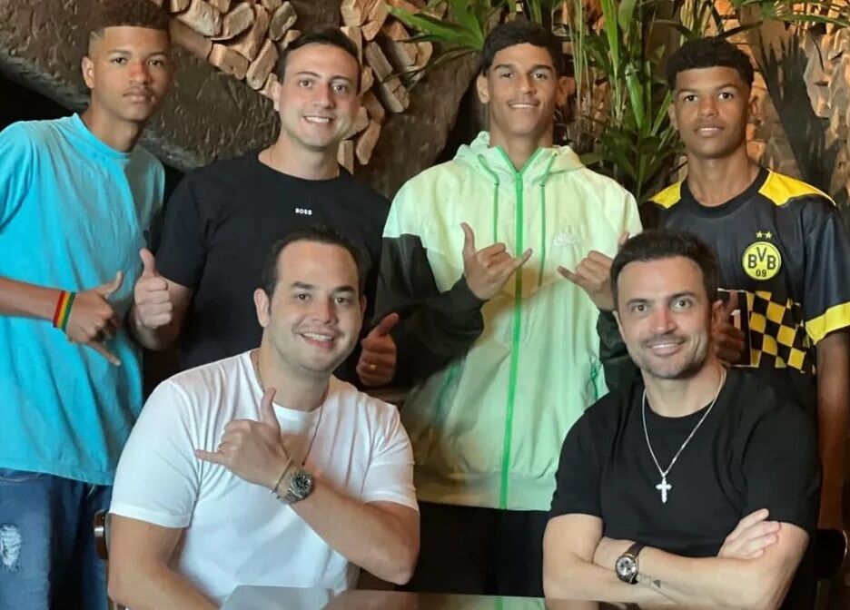 Luva de Pedreiro assina com Falcão e ex-jogador de futsal será novo empresário: 'Receba o que for seu'