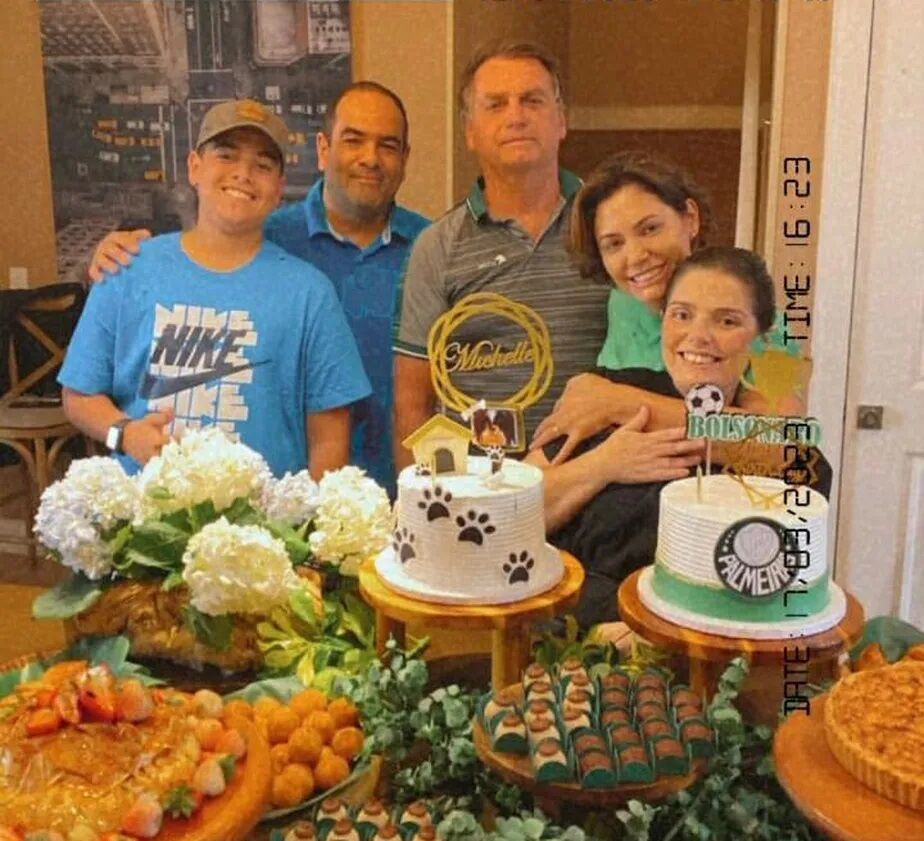 Jair Bolsonaro faz aniversário nesta terça-feira Jair Bolsonaro faz aniversário nesta terça-feira