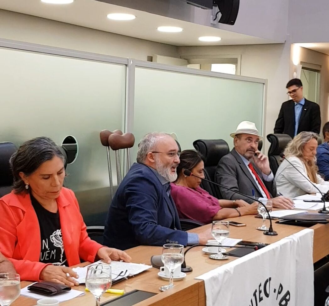 Empregados do Dataprev fazem manifestação contra privatização e participam de audiência na ALPB Empregados do Dataprev fazem manifestação contra privatização e participam de audiência na ALPB