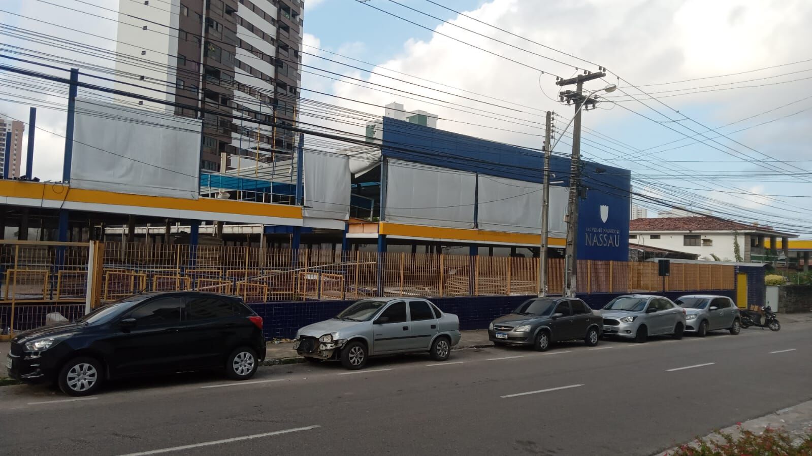 Faculdade Maurício de Nassau descumpre decisão judicial e destrói estrutura de prédio alugado em João Pessoa Faculdade Maurício de Nassau descumpre decisão judicial e destrói estrutura de prédio alugado em João Pessoa