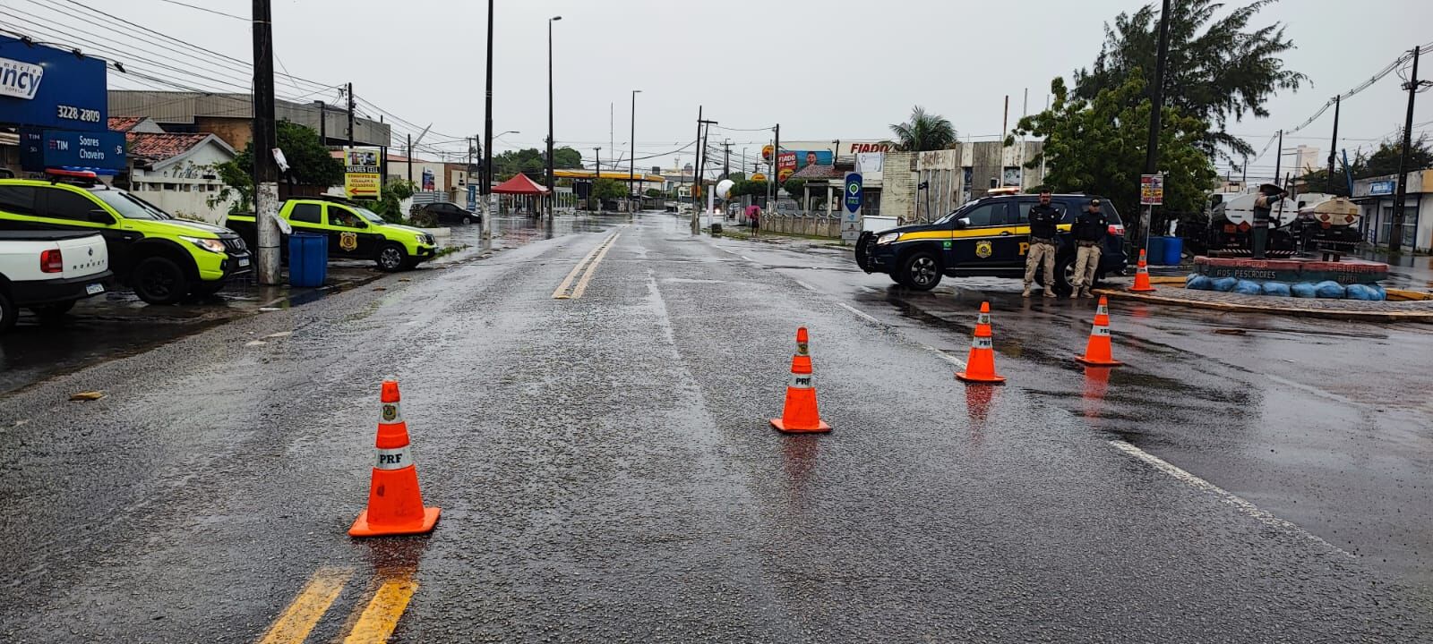 Cabedelo também sofre com as chuvas e BR-230 é interditada por conta do acúmulo de água Cabedelo também sofre com as chuvas e BR-230 é interditada por conta do acúmulo de água