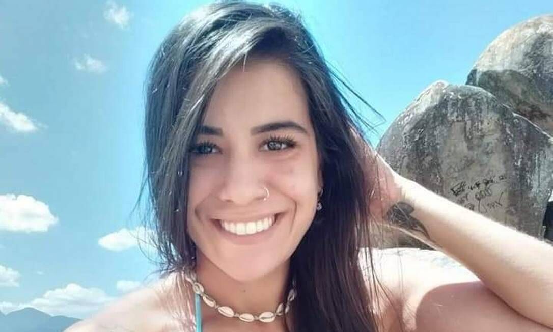 Atriz pornô brasileira morre após ser agredida, apedrejada e esfaqueada no Rio de Janeiro Atriz pornô brasileira morre após ser agredida, apedrejada e esfaqueada no Rio de Janeiro