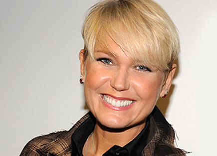Xuxa relembra figurino dos anos 80 no 'Show Natal Mágico' Xuxa relembra figurino dos anos 80 no 'Show Natal Mágico'