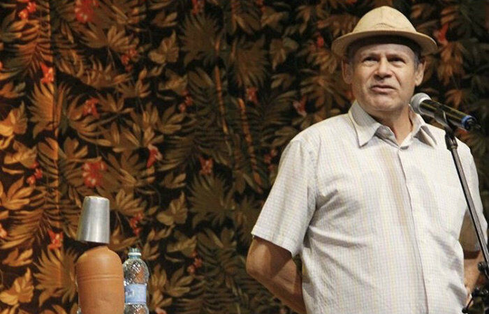 Zé Lezin volta a João Pessoa em maio com show 'O Matuto Moderno' Zé Lezin volta a João Pessoa em maio com show 'O Matuto Moderno'
