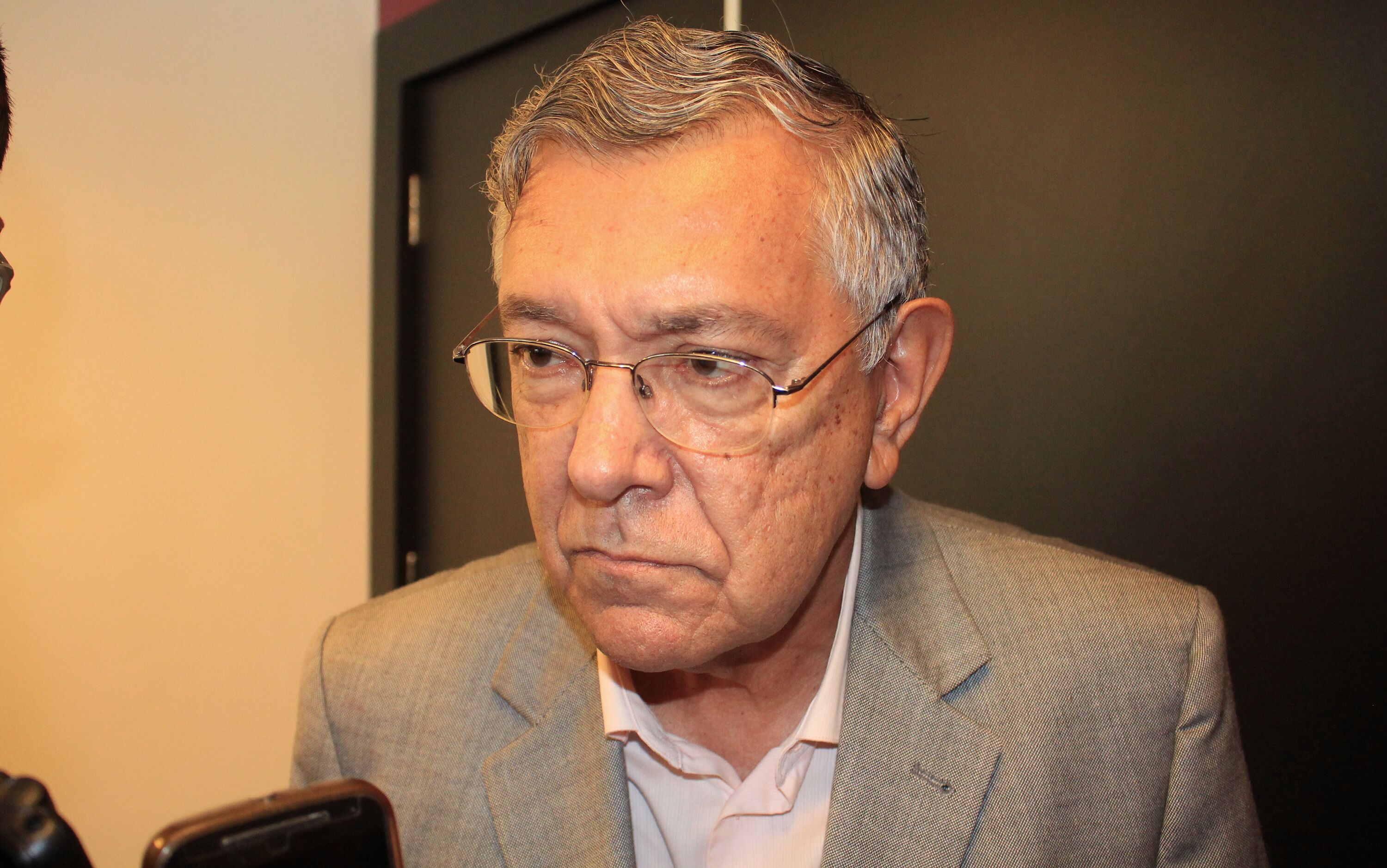 Prefeito de Guarabira, Zenóbio Toscano é internado às pressas após AVC e estado de saúde permanece grave Prefeito de Guarabira, Zenóbio Toscano é internado às pressas após AVC e estado de saúde permanece grave