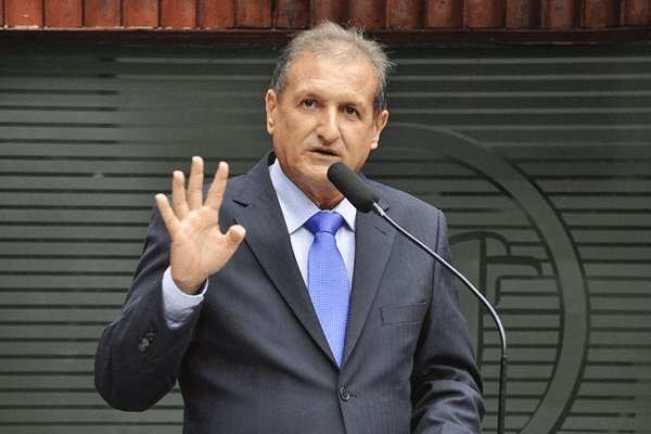 Hervázio Bezerra não vê problemas em indicação de Dino ao STF e destaca "currículo belíssimo” do ministro indicado por Lula