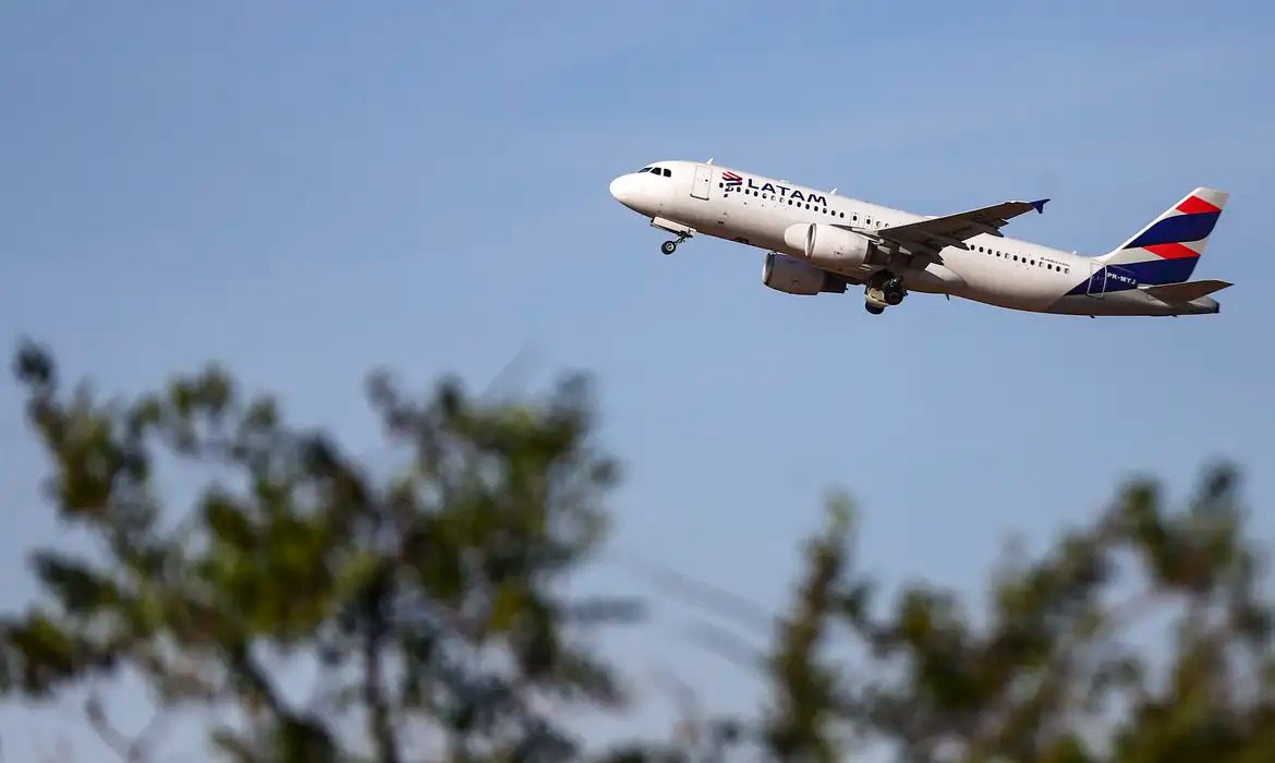 Voos são desviados do Aeroporto Castro Pinto devido às fortes chuvas na Grande João Pessoa Voos precisaram sofrer modificações.