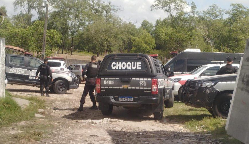 Polícia retoma operação contra facções criminosas pelo segundo dia em Bayeux; sete pessoas presas