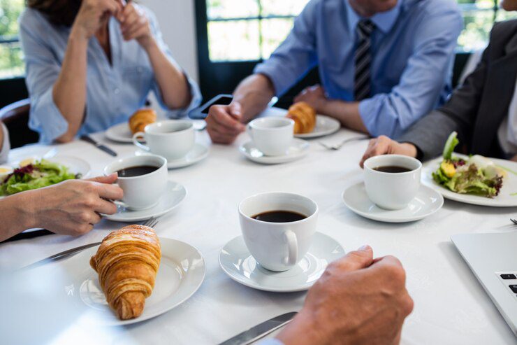 Prefeitura de Serra Grande vai vastar mais de R$ 239 mil em lanches e coffe breaks