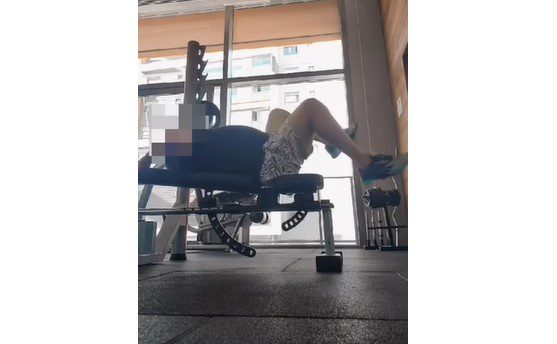 Cantor da banda Calcinha Preta recebe pontos após acidente em academia: “susto” Cantor da banda Calcinha Preta recebe pontos após acidente em academia: “susto”