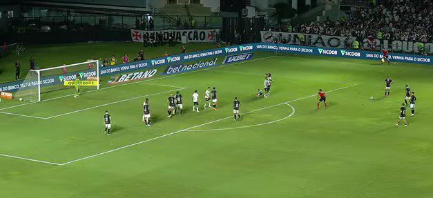 Vasco vence América-MG com golaço de Payet e respira na luta contra o Z4 Vasco vence América-MG com golaço de Payet e respira na luta contra o Z4