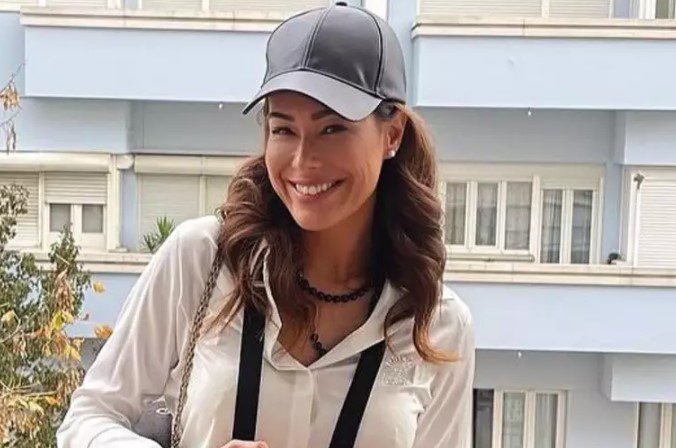 Atriz brasileira leva soco no rosto e é assediada em Portugal: ‘Lisboa, infelizmente não é o que era'’ Atriz brasileira leva soco no rosto e é assediada em Portugal: ‘Lisboa, infelizmente não é o que era'’