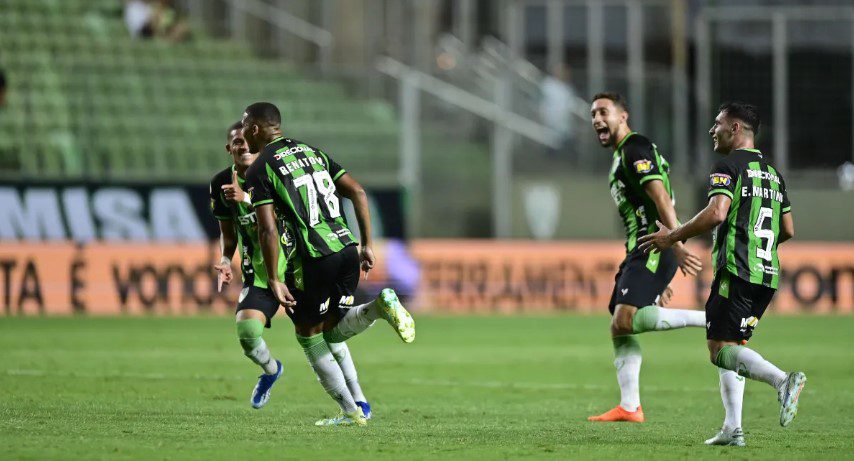 Bahia perde para o lanterna América-MG e vai à última rodada no Z4 no Brasileirão Bahia perde para o lanterna América-MG e vai à última rodada no Z4 no Brasileirão