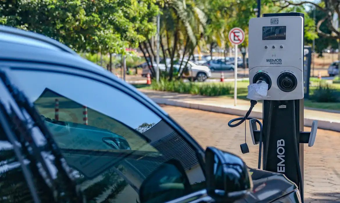 Paraíba analisa possibilidade de adotar IPVA zero para carros elétricos Imposto para carro elétrico