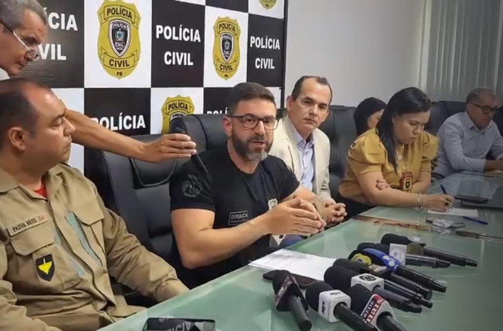 Tiago Fontes pesquisou histórico de delegado e acompanhou repercussão na mídia sobre desaparecimento de Ana Sophia Tiago Fontes pesquisou histórico de delegado e acompanhou repercussão na mídia sobre desaparecimento de Ana Sophia
