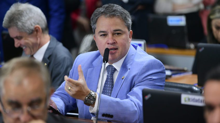 Efraim Filho lamenta veto de Lula a desoneração da folha e articula derrubada da decisão Efraim Filho, PEC das drogas, Senado Federal
