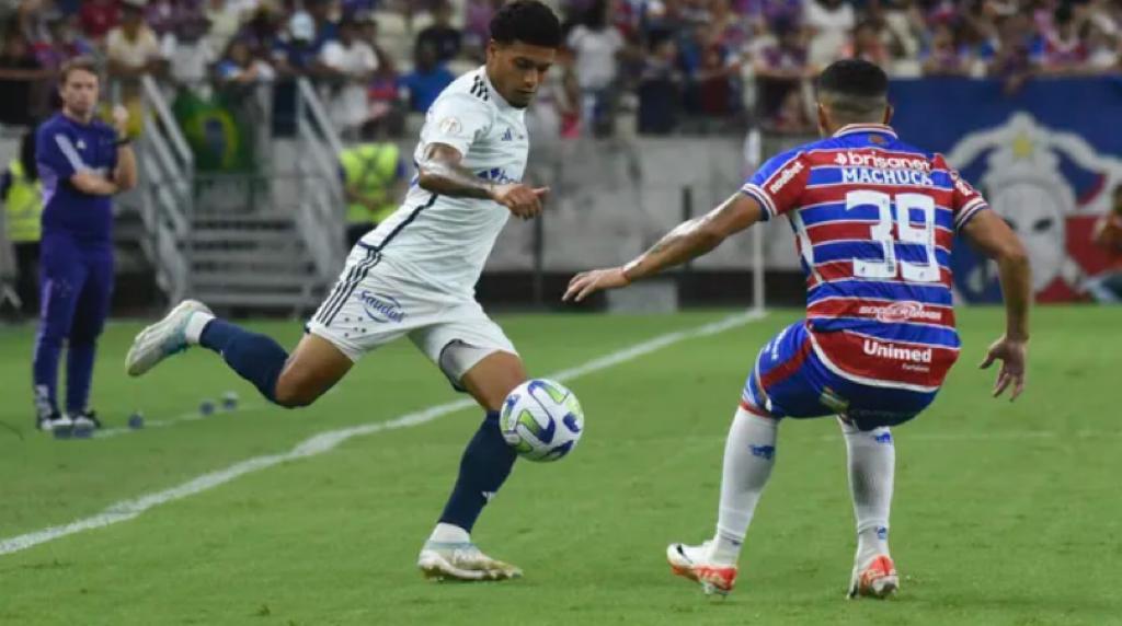 Cruzeiro vence o Fortaleza e deixa o Z-4 do Brasileirão Cruzeiro vence o Fortaleza e deixa o Z-4 do Brasileirão