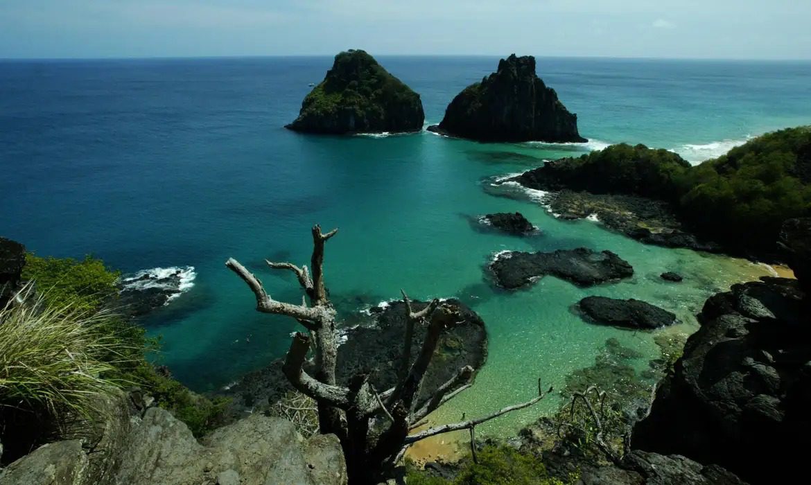 Após reajuste, taxa de preservação de Fernando de Noronha para turistas custa mais de R$ 100 por dia Após reajuste, taxa de preservação de Fernando de Noronha para turistas custa mais de R$ 100 por dia