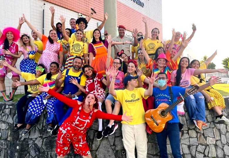 GodStock realiza ações nos bairros Costa e Silva e Centro Histórico e serenata para pacientes do Hospital Laureano neste sábado GodStock realiza ações nos bairros Costa e Silva e Centro Histórico e serenata para pacientes do Hospital Laureano neste sábado