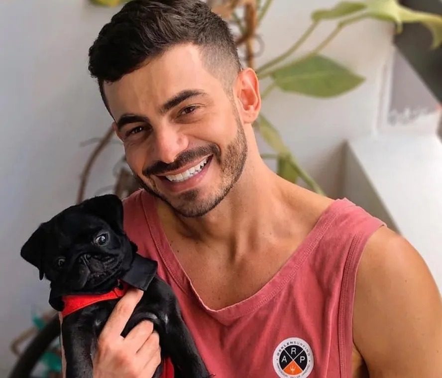 Dentista é encontrado morto em prédio de luxo em Salvador Dentista é encontrado morto em prédio de luxo em Salvador