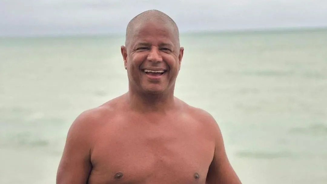 Marcelinho Carioca é solto e chega a delegacia em São Paulo Marcelinho Carioca é solto e chega a delegacia em São Paulo