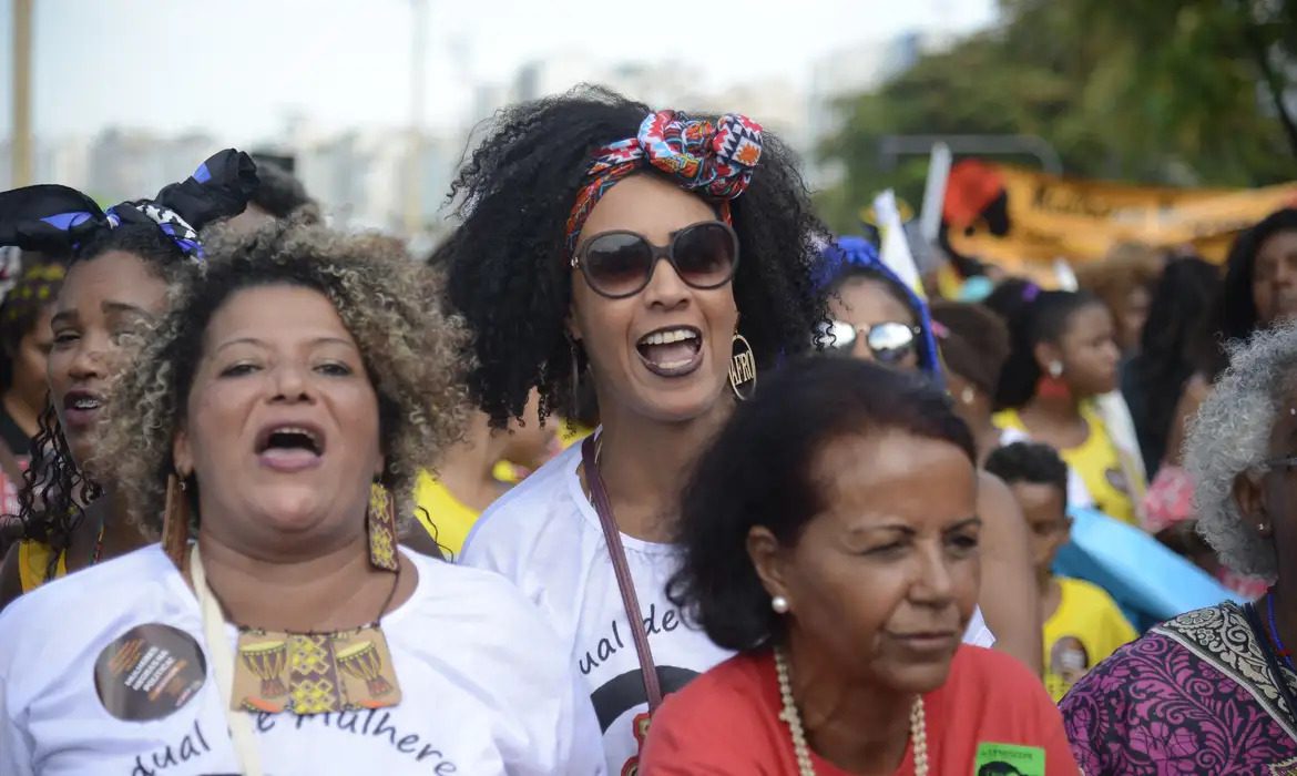 Lei: Dia da Consciência Negra passa a ser feriado nacional Lei: Dia da Consciência Negra passa a ser feriado nacional